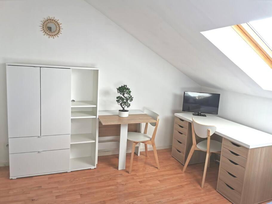 Studio Cosy Au Coeur De Reims Exterior foto